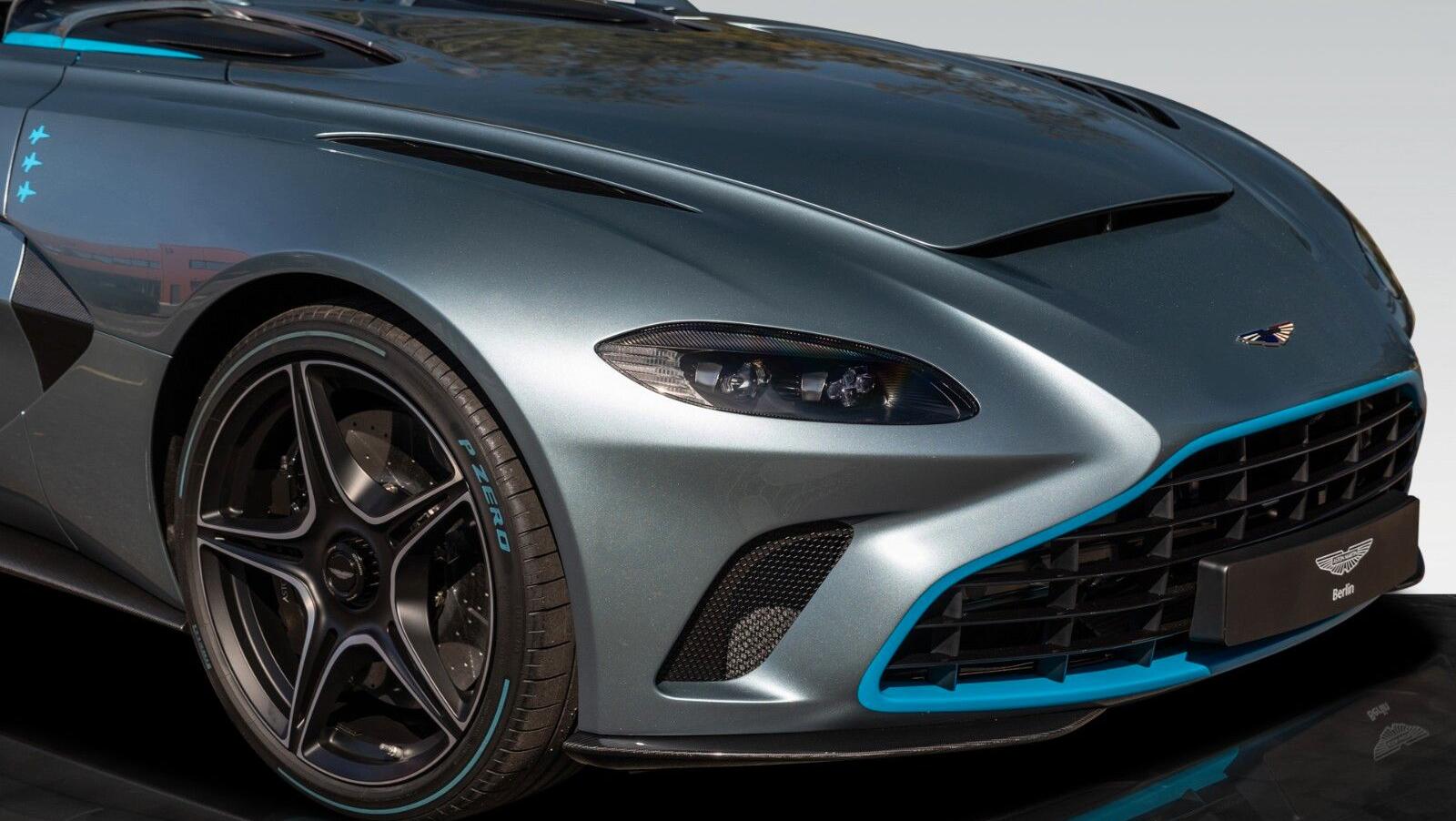 V12 SPEEDSTER "MAVERICK EDITION"