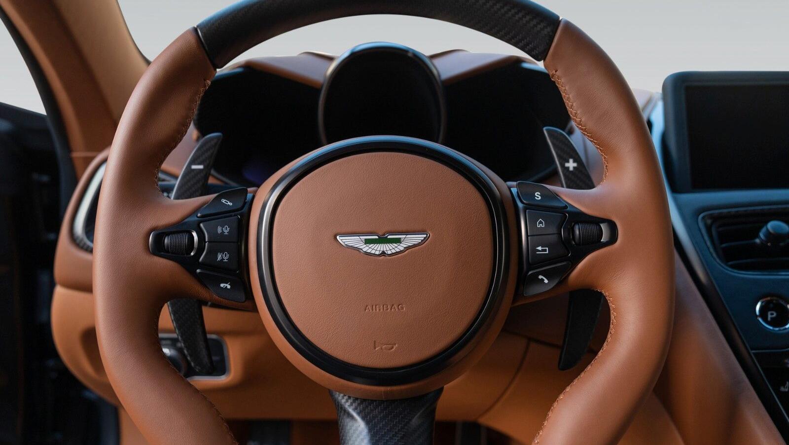 DBS 770 Ultimate Coupe | Titanium  Exhaust