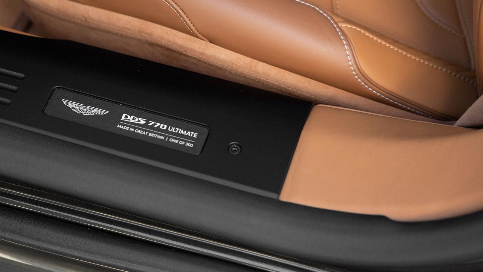 DBS 770 Ultimate Coupe | Titanium  Exhaust