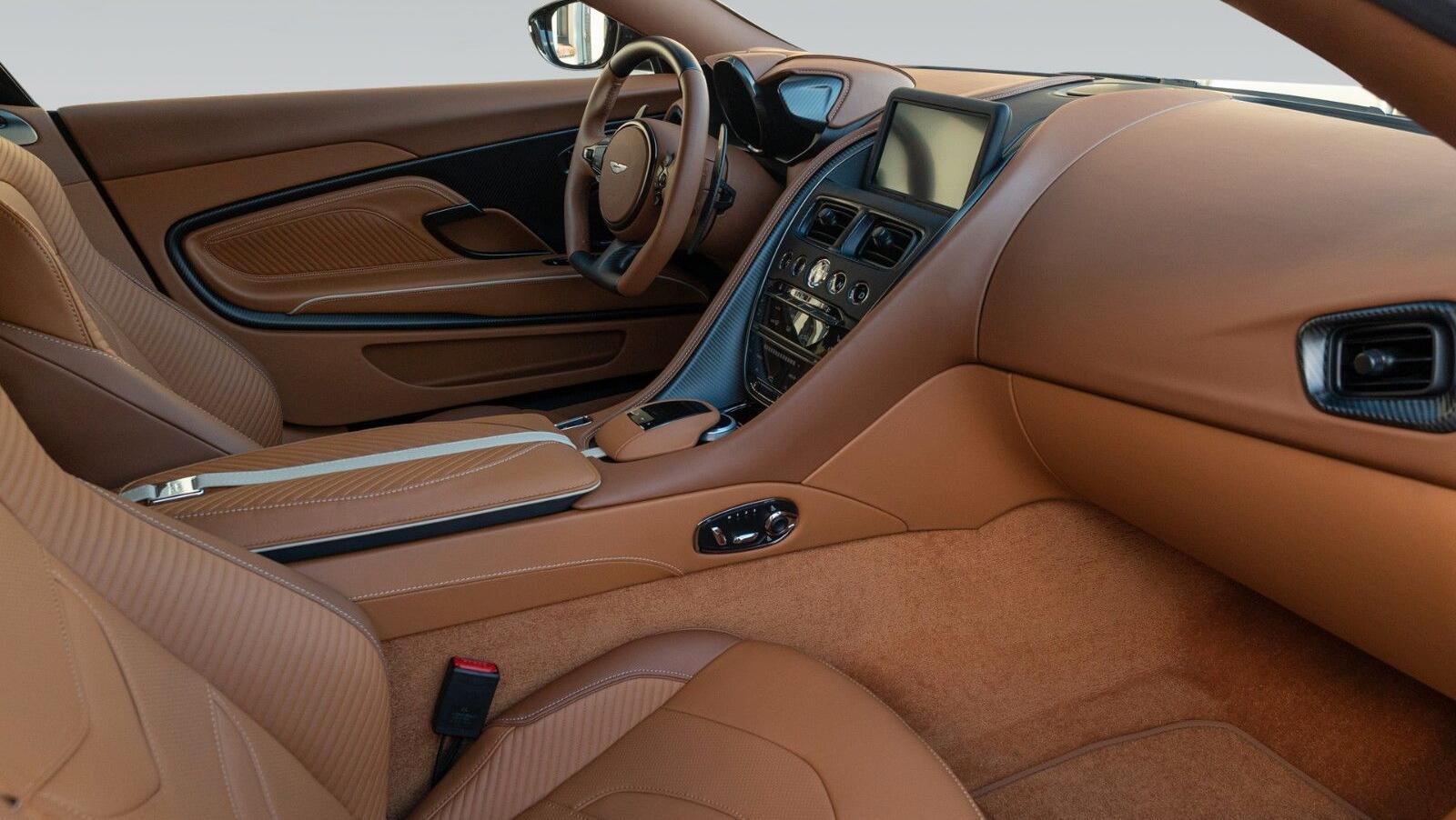 DBS 770 Ultimate Coupe | Titanium  Exhaust