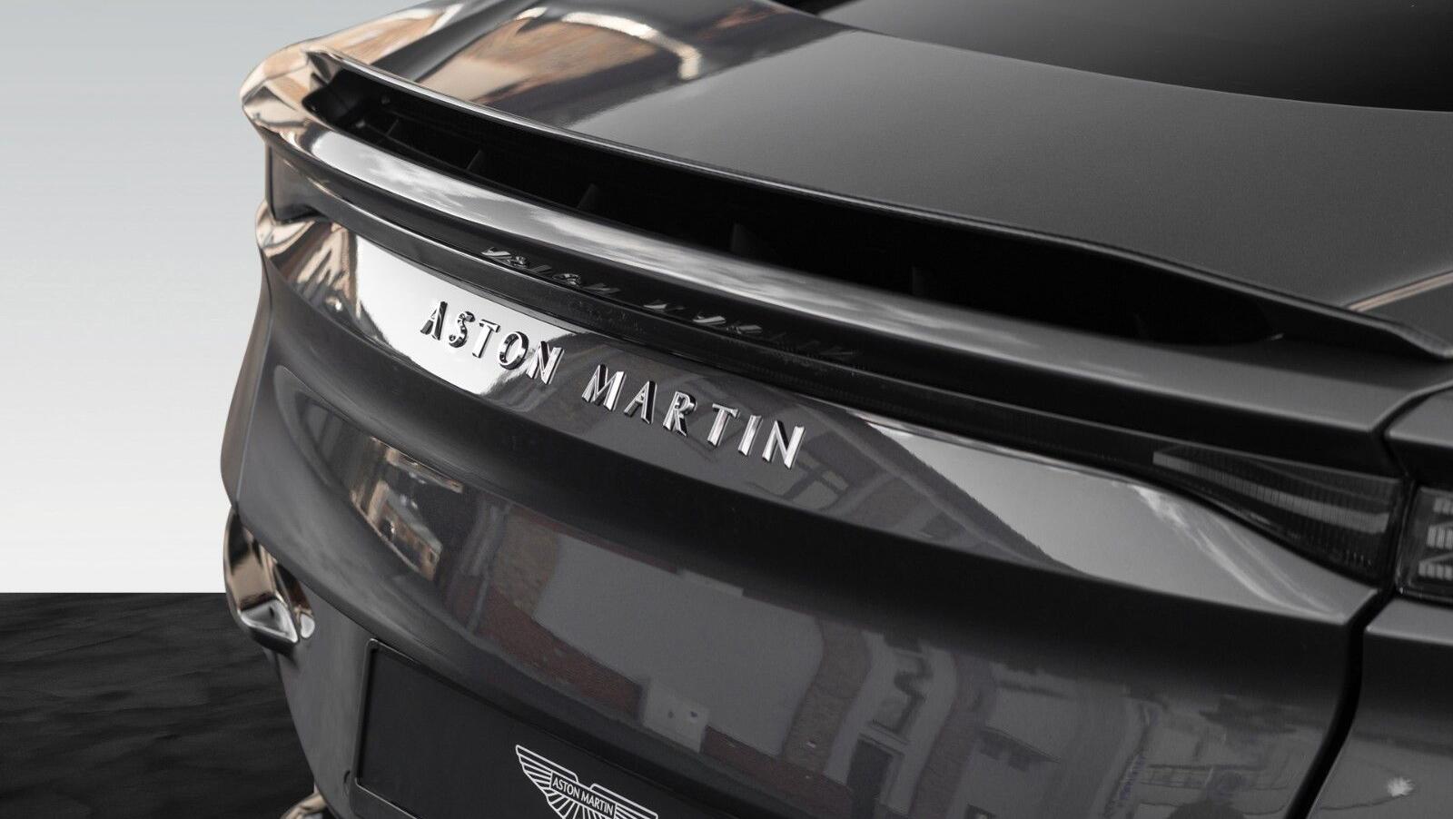 DBS 770 Ultimate Coupe | Titanium  Exhaust