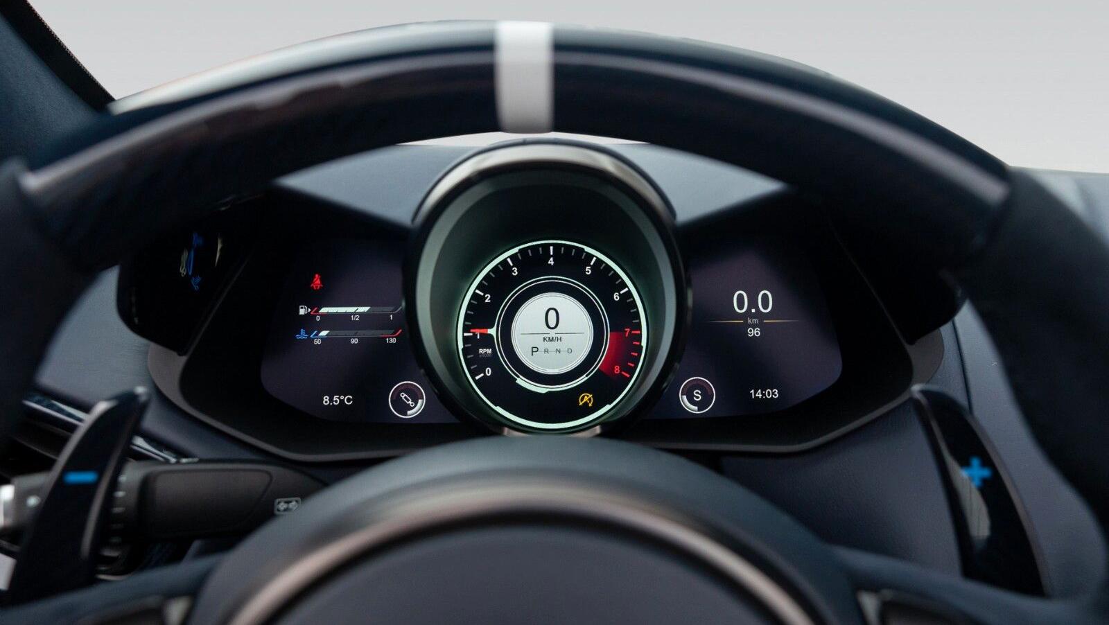 V12 Vantage Roadster | Q - Einzelst&uuml;ck | Blue CF