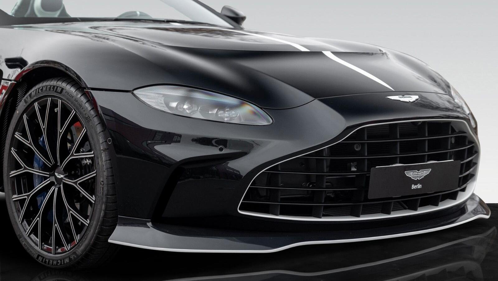 V12 Vantage Roadster | Q - Einzelst&uuml;ck | Blue CF