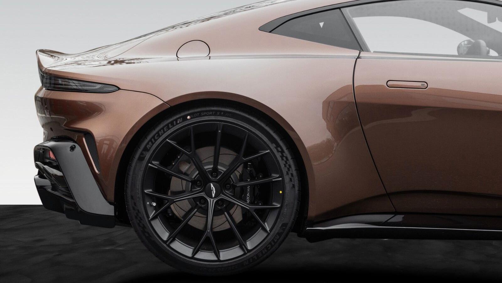 Vantage MY25 | Bowers & Wilkins Audio