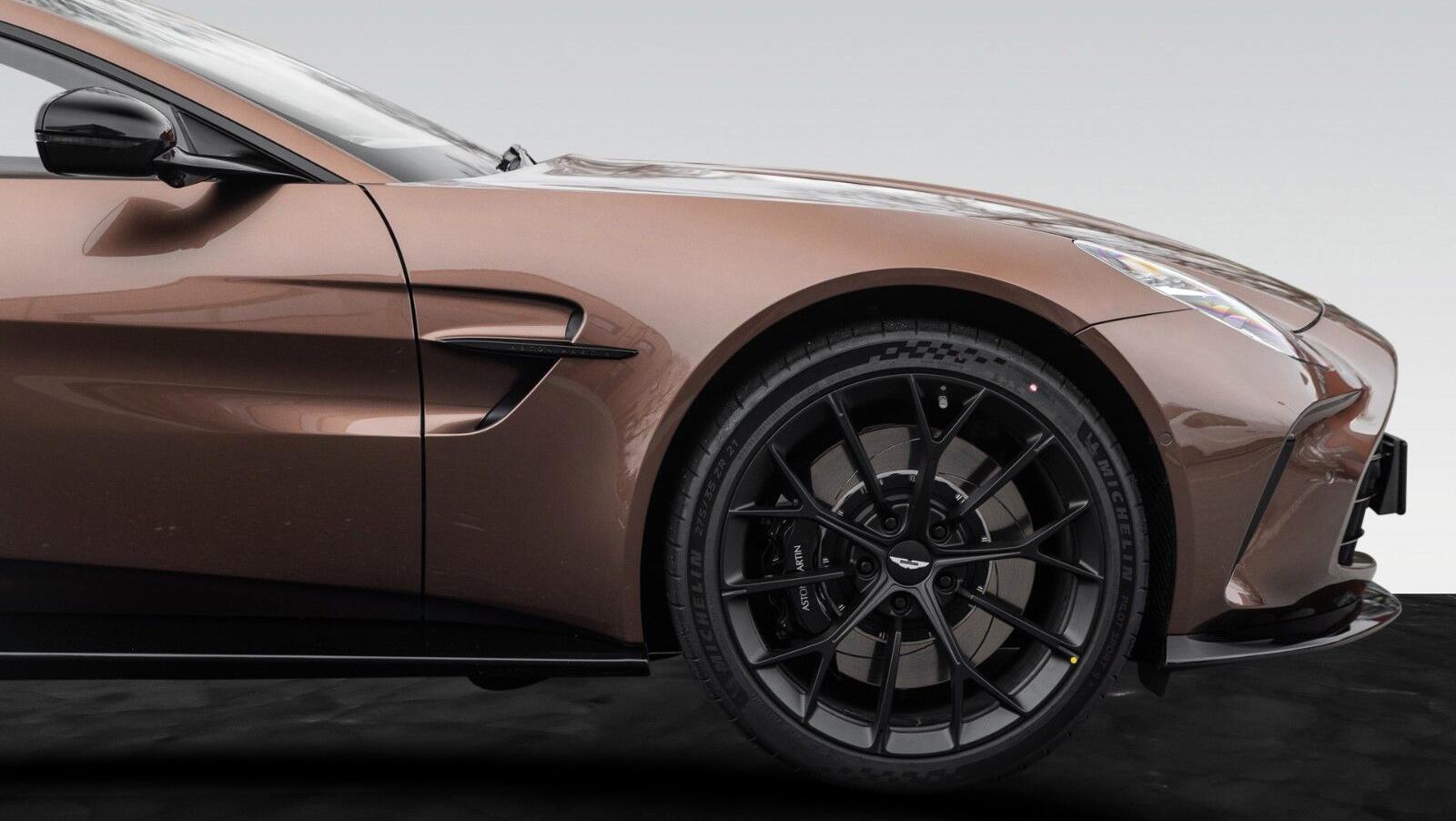 Vantage MY25 | Bowers & Wilkins Audio