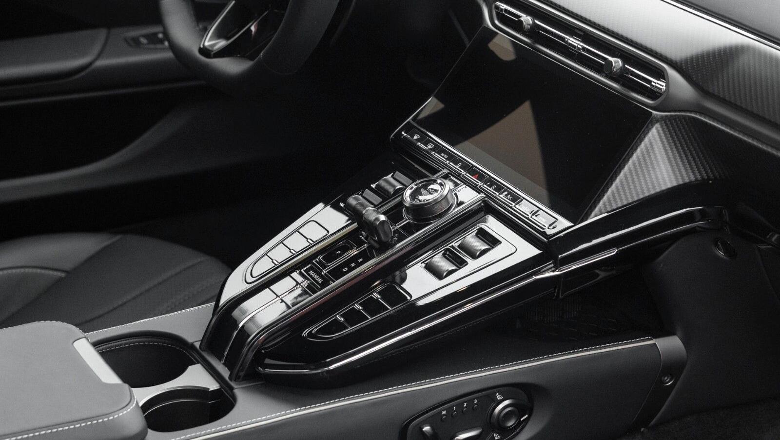 Vantage MY25 | Bowers & Wilkins Audio