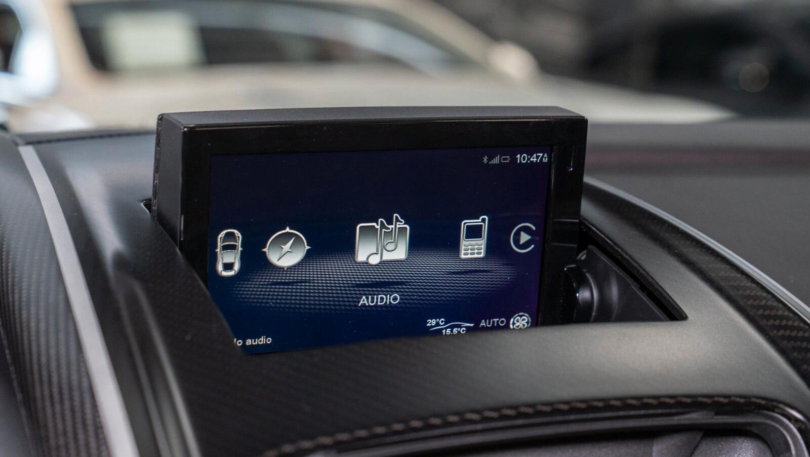 V12 Vantage V600 | 1 of 7