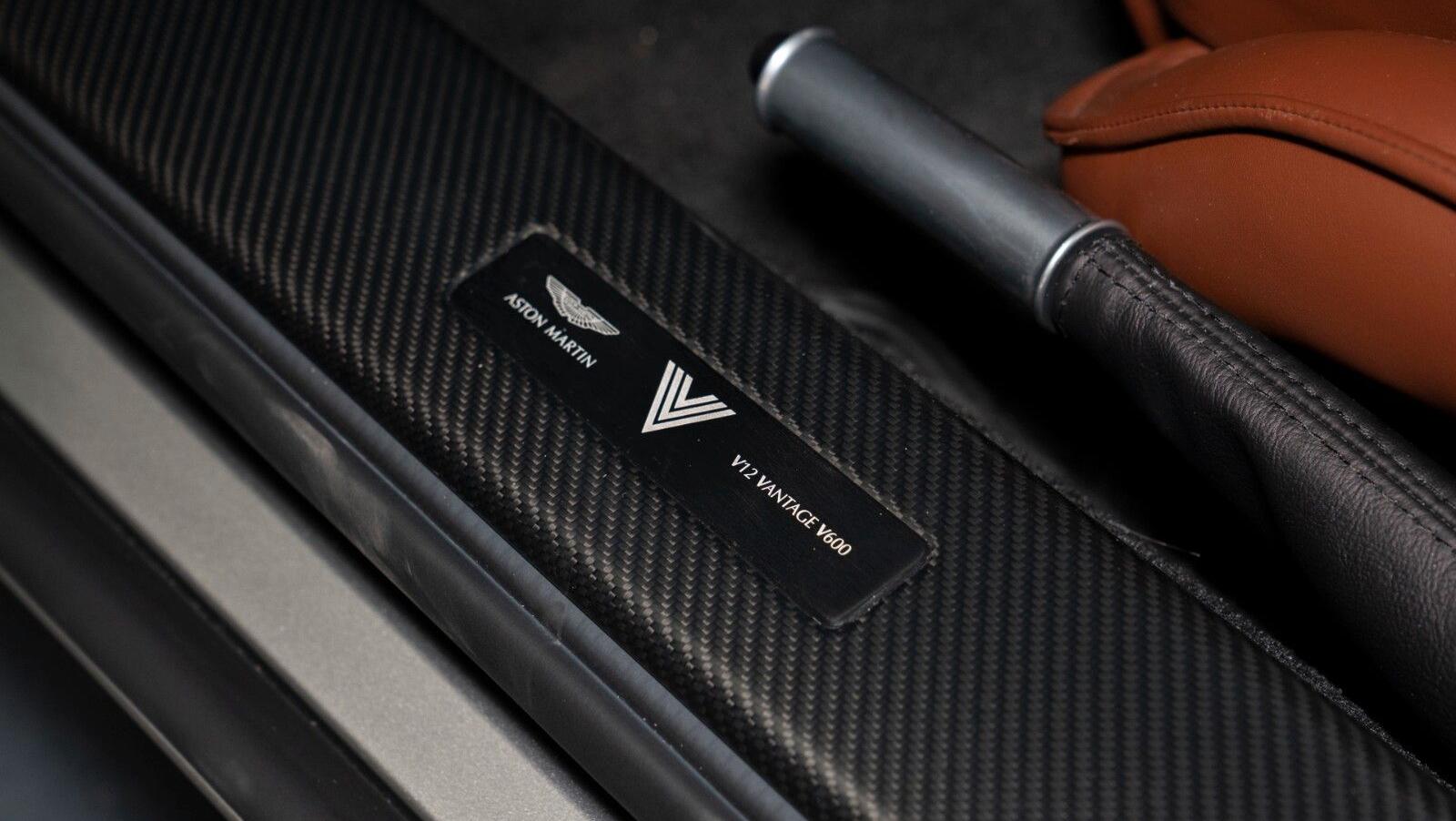 V12 Vantage V600 | 1 of 7