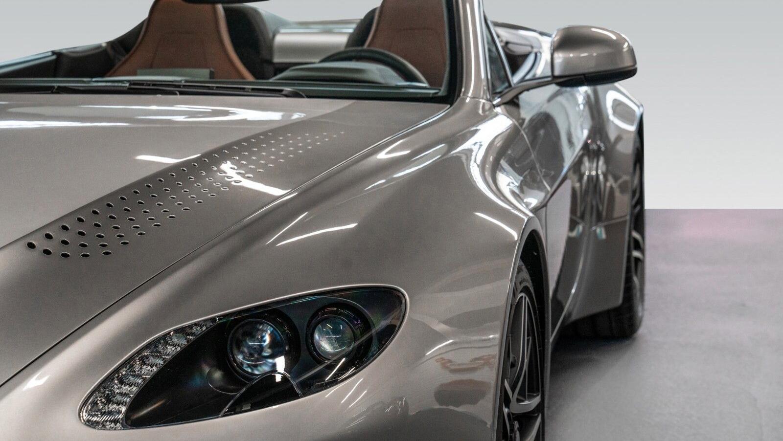 V12 Vantage V600 | 1 of 7