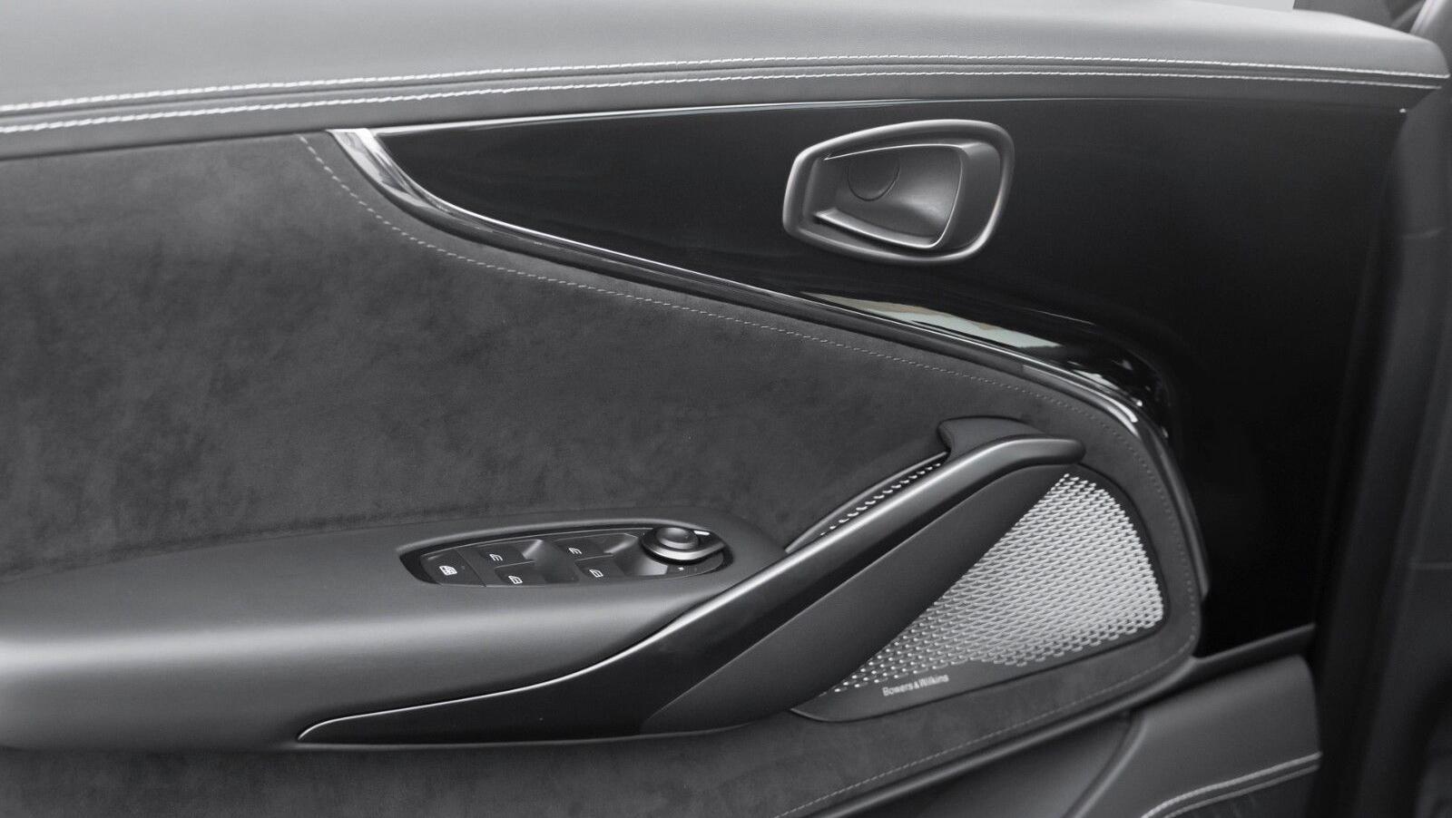 DBX707 | Remote Heat | Signature Paint