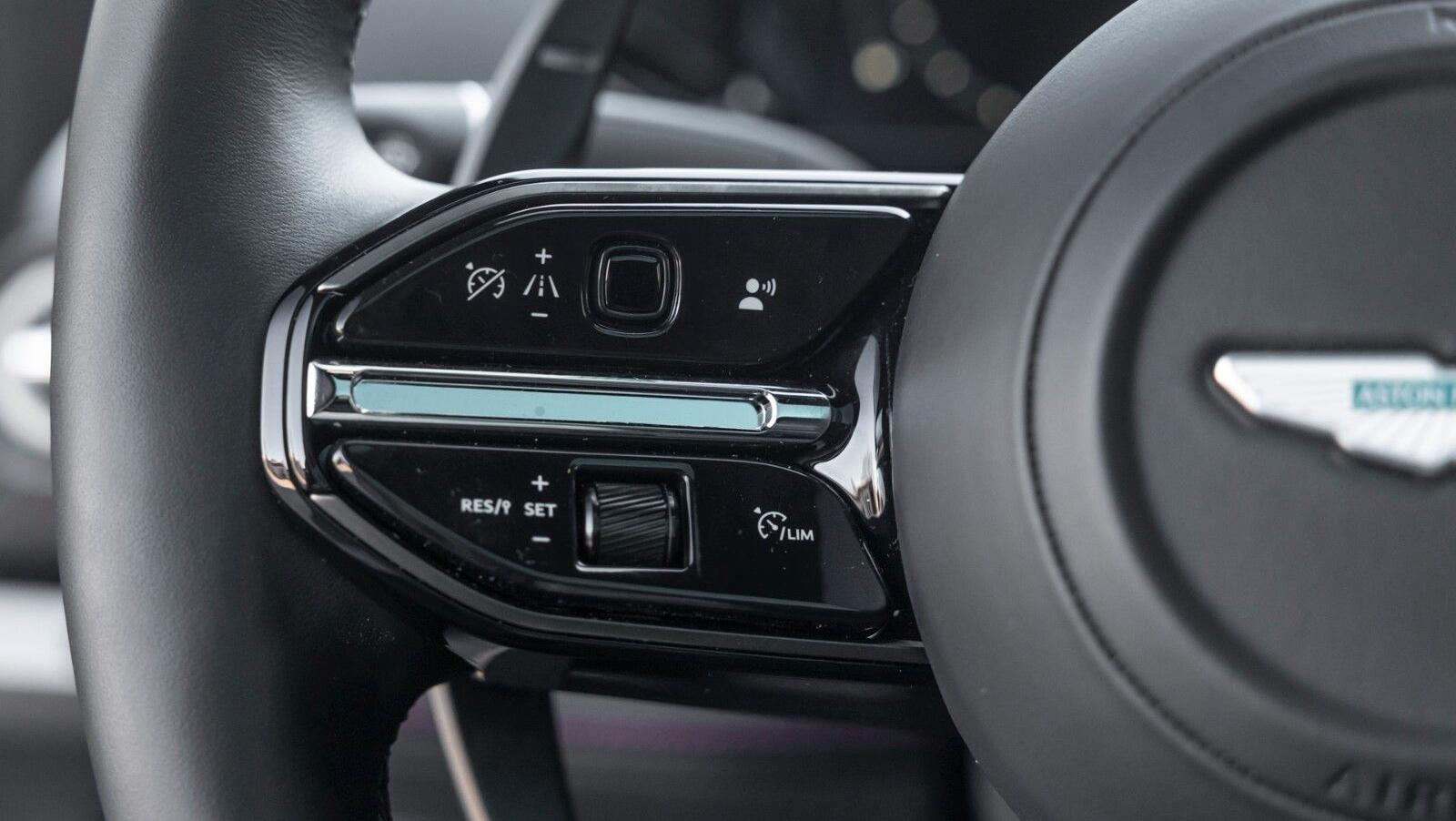 Vanquish | Full Satin Carbon | Titan Auspuff