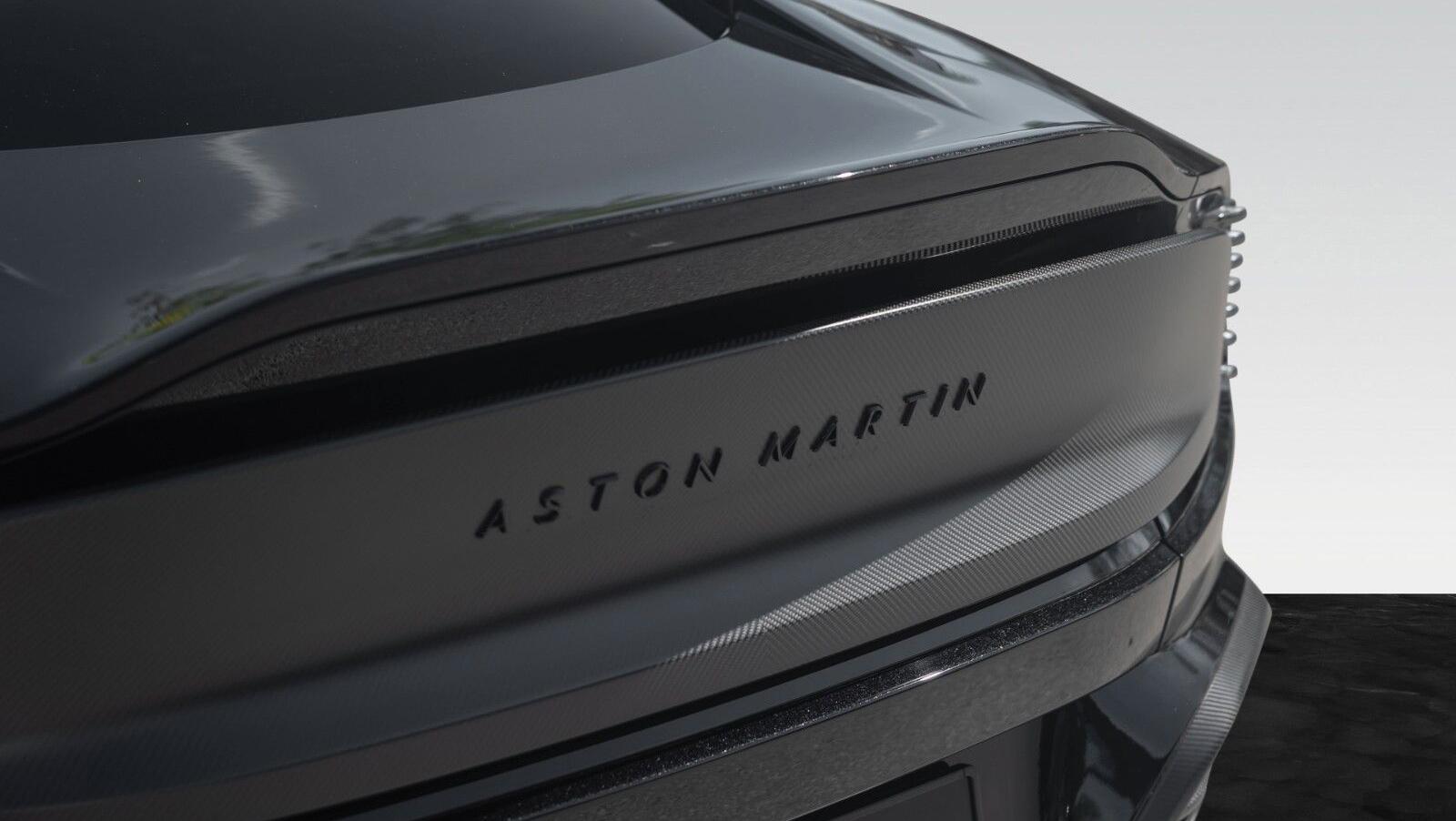 Vanquish | Full Satin Carbon | Titan Auspuff