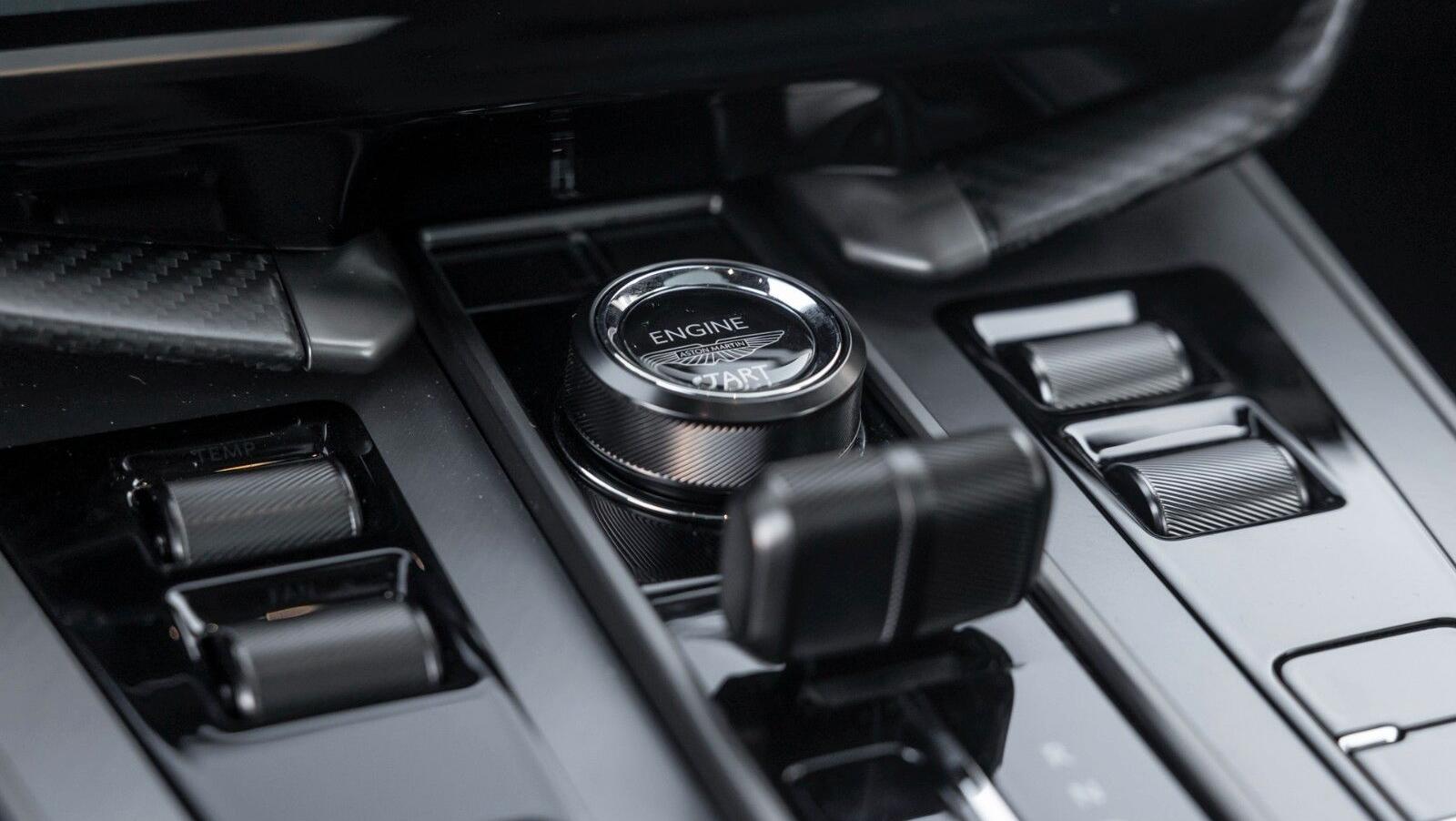 Vanquish | Full Satin Carbon | Titan Auspuff