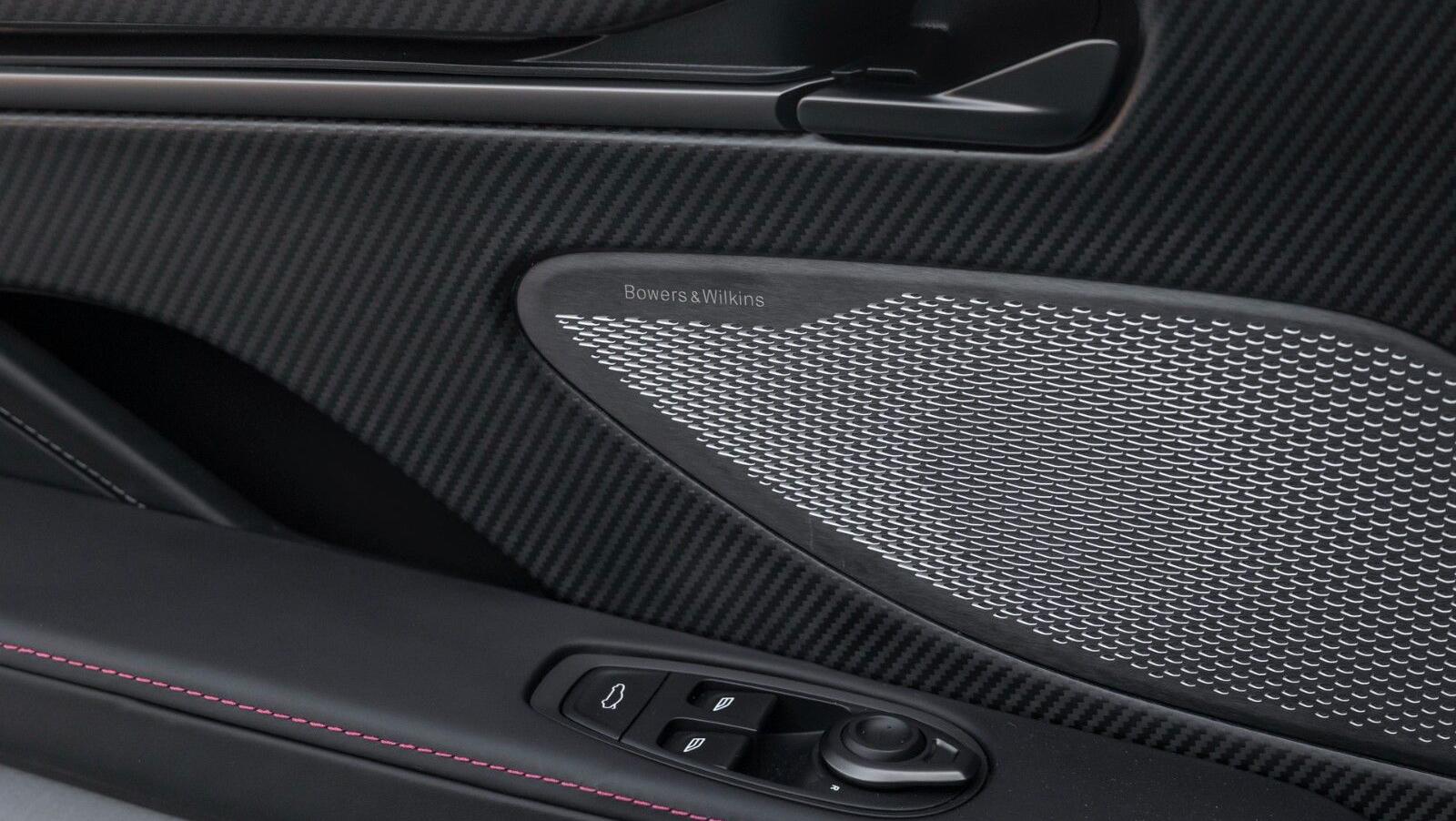 Vanquish | Full Satin Carbon | Titan Auspuff