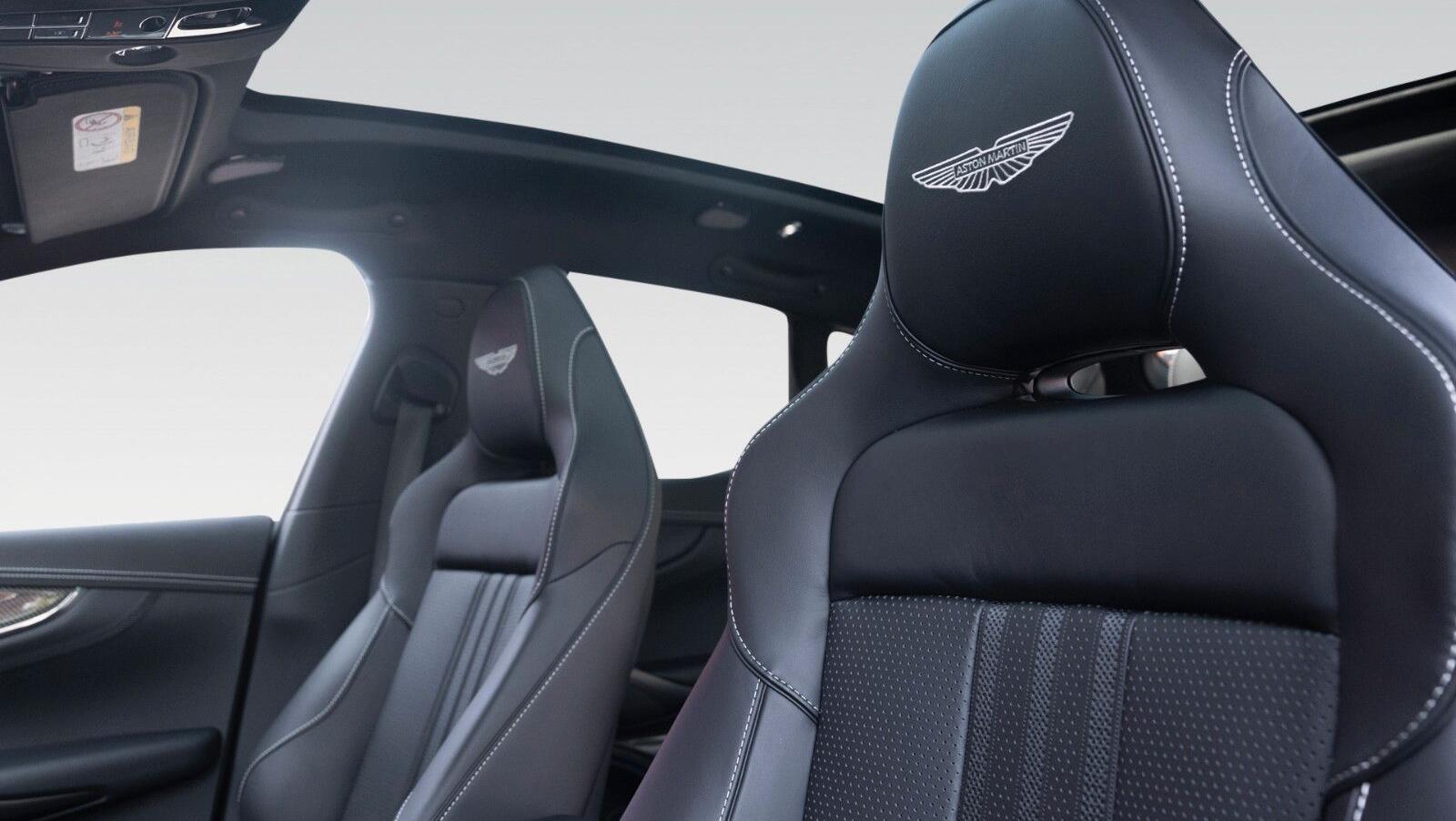 DBX707 | Bowers& Wlkins |  Carbon Exterior Pack