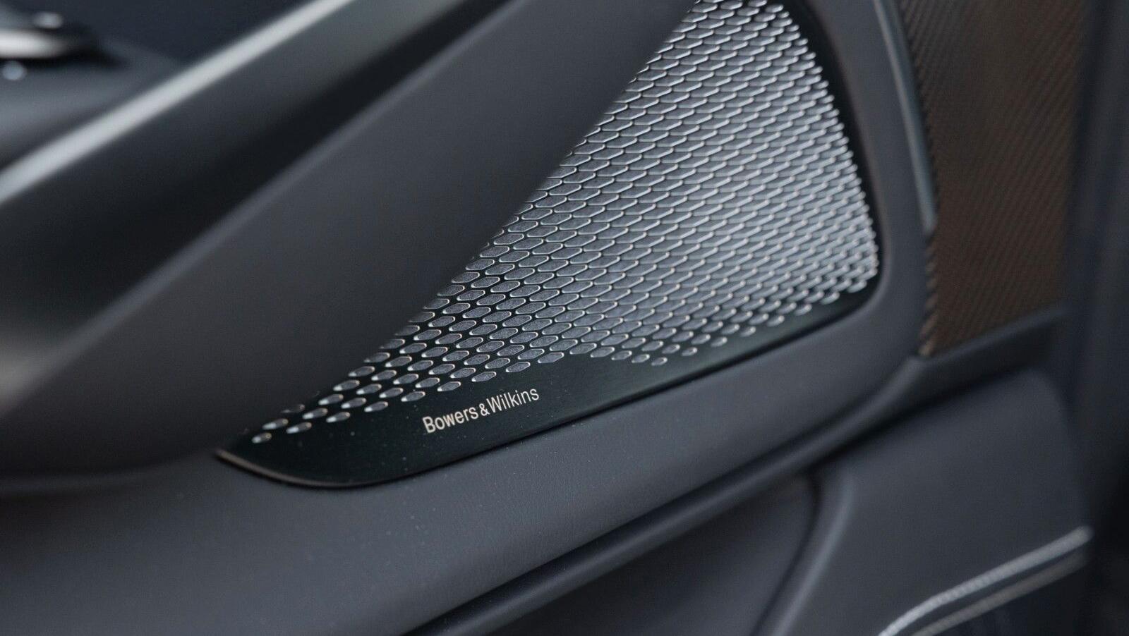 DBX707 | Bowers& Wlkins |  Carbon Exterior Pack