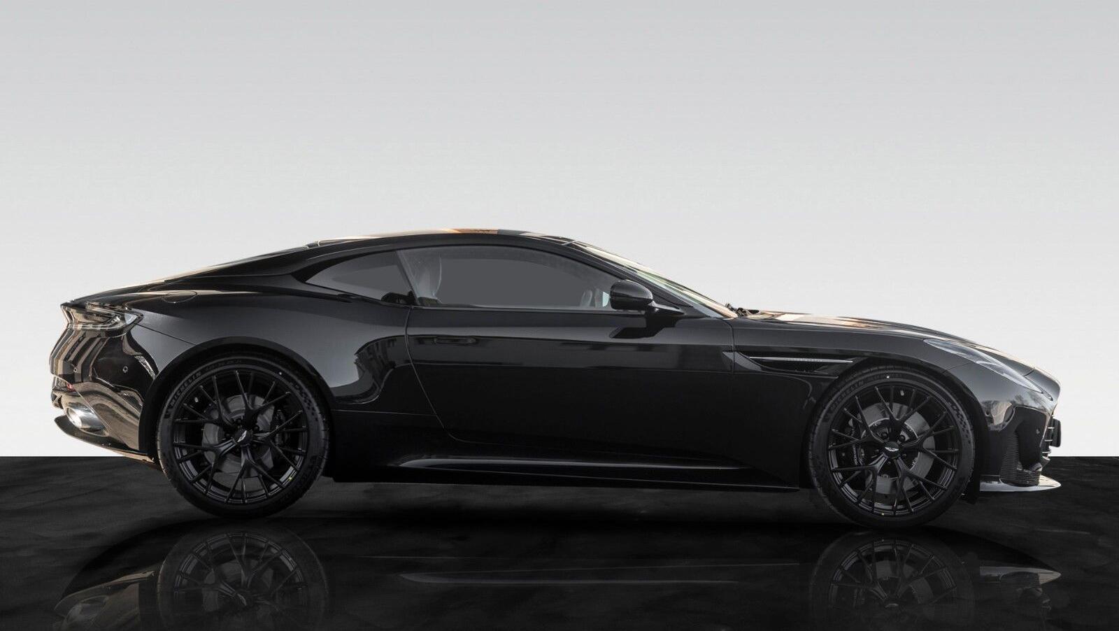 DB12 | Bowers & Wilkins | Int. Carbon