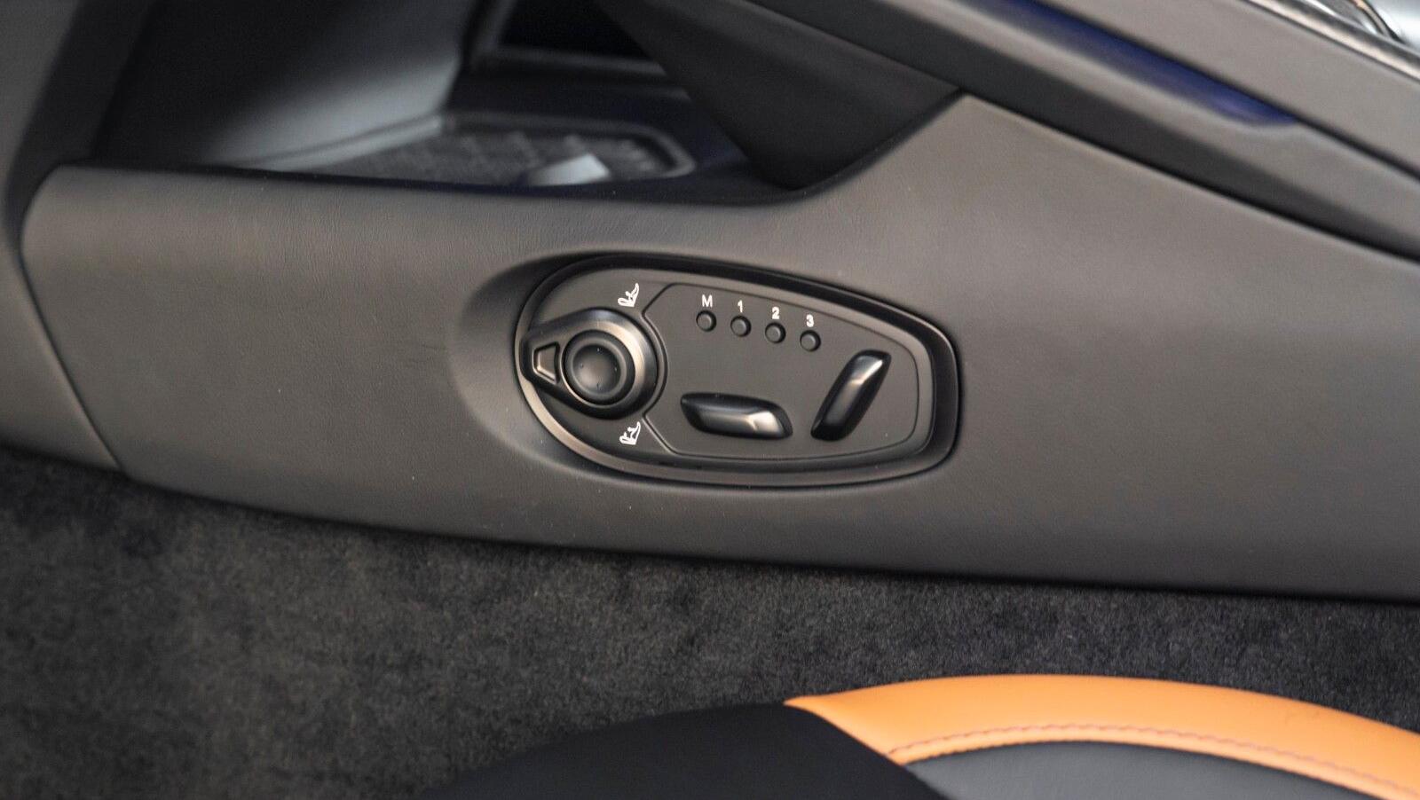 DB12 | Bowers & Wilkins | Int. Carbon