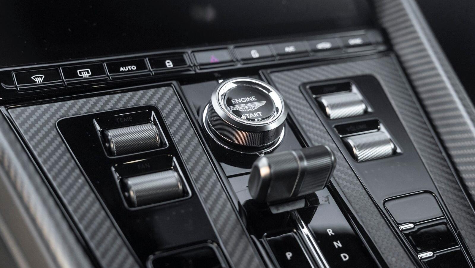 DB12 | Bowers & Wilkins | Int. Carbon