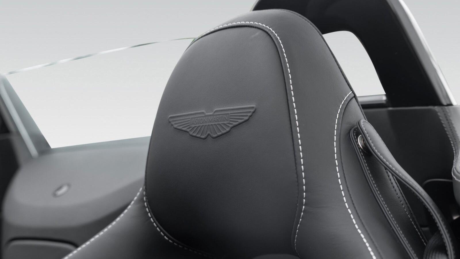 Vantage Roadster MY26 | Titanium Grey