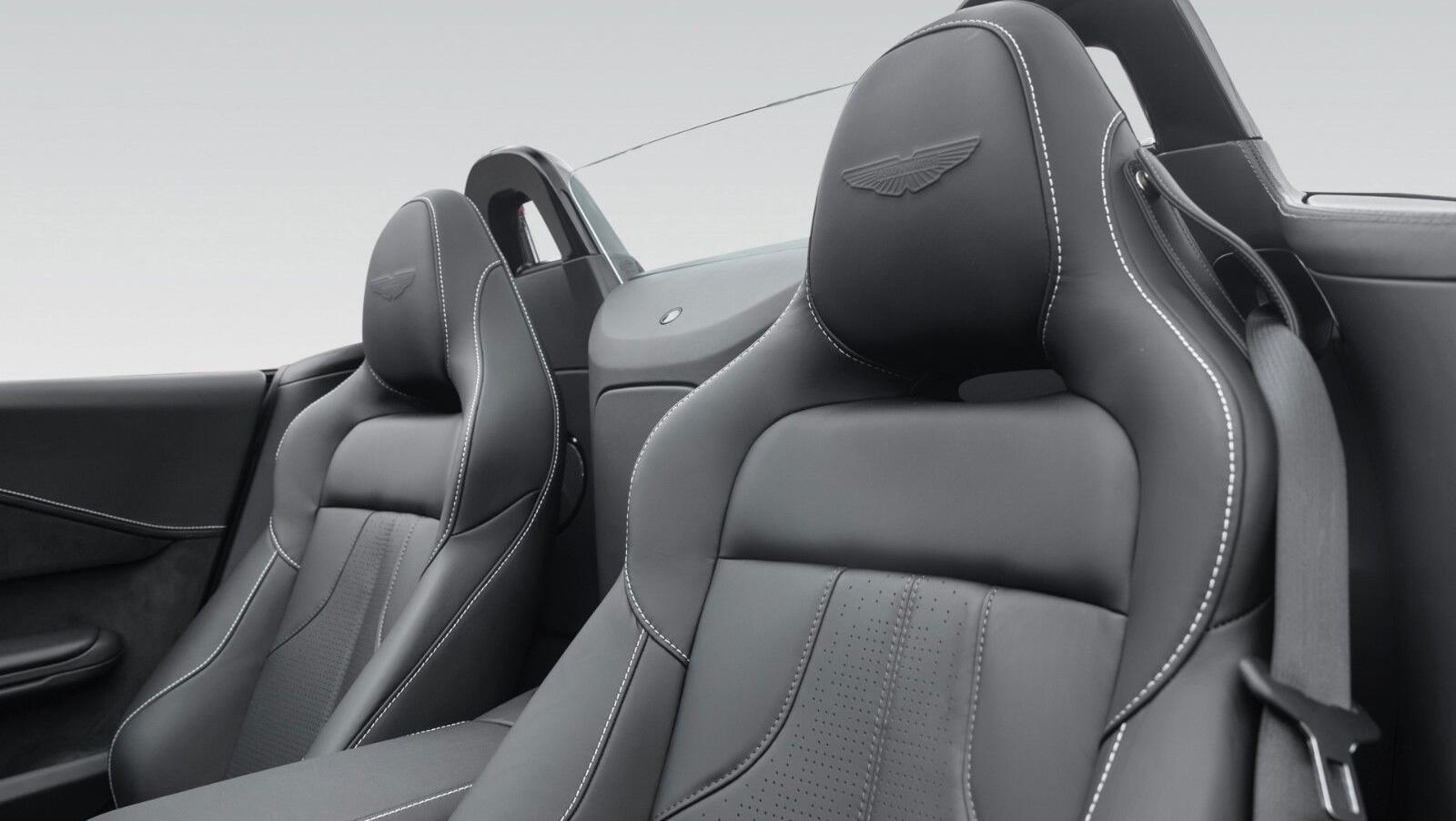 Vantage Roadster MY26 | Titanium Grey