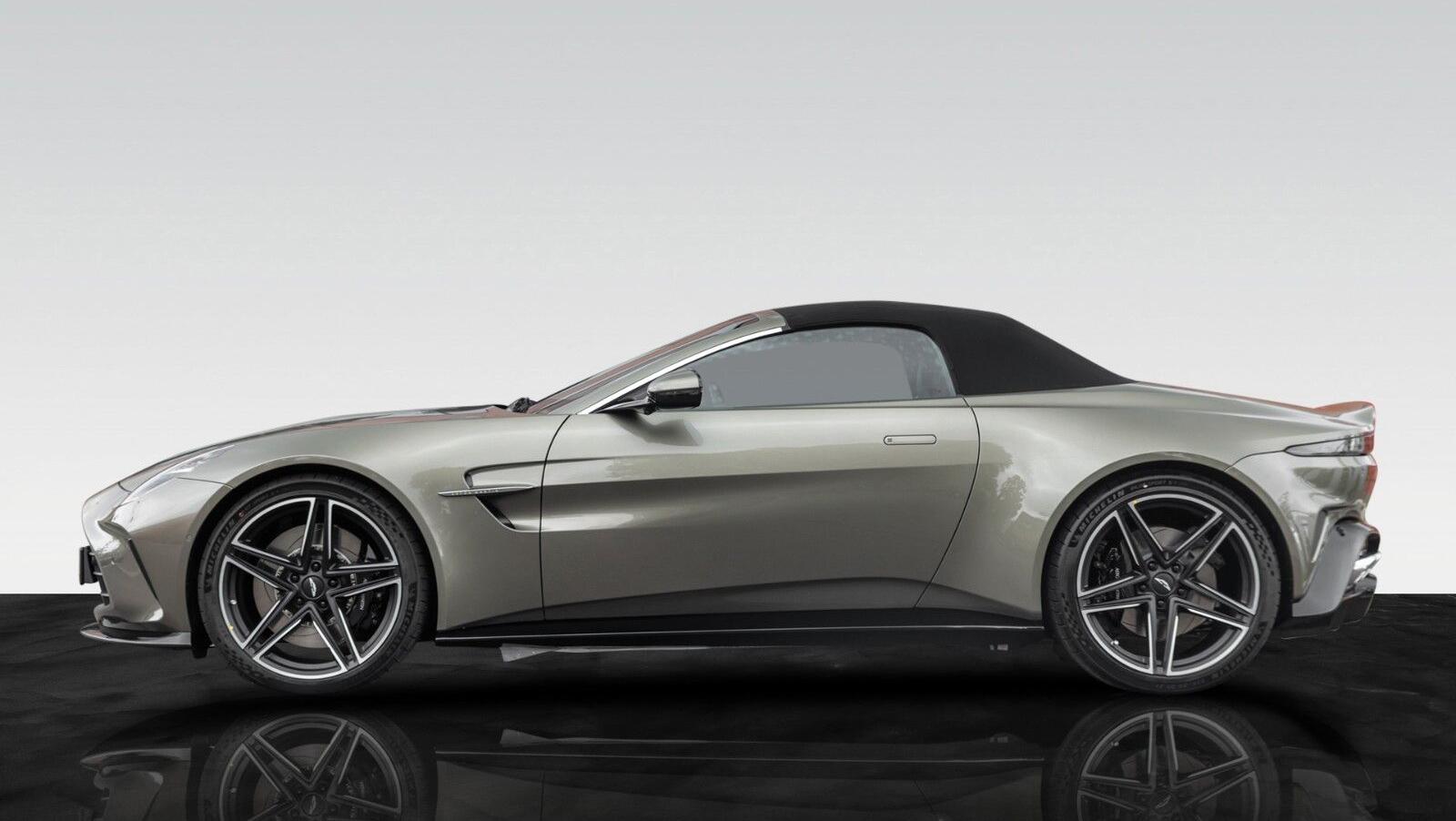 Vantage Roadster MY26 | Titanium Grey