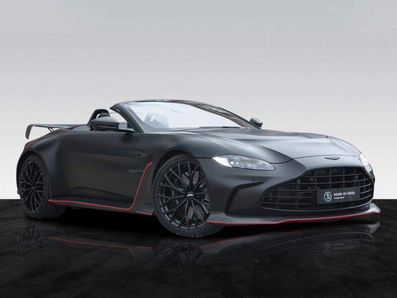V12 Vantage Roadster | Carbon Exterior | Satin